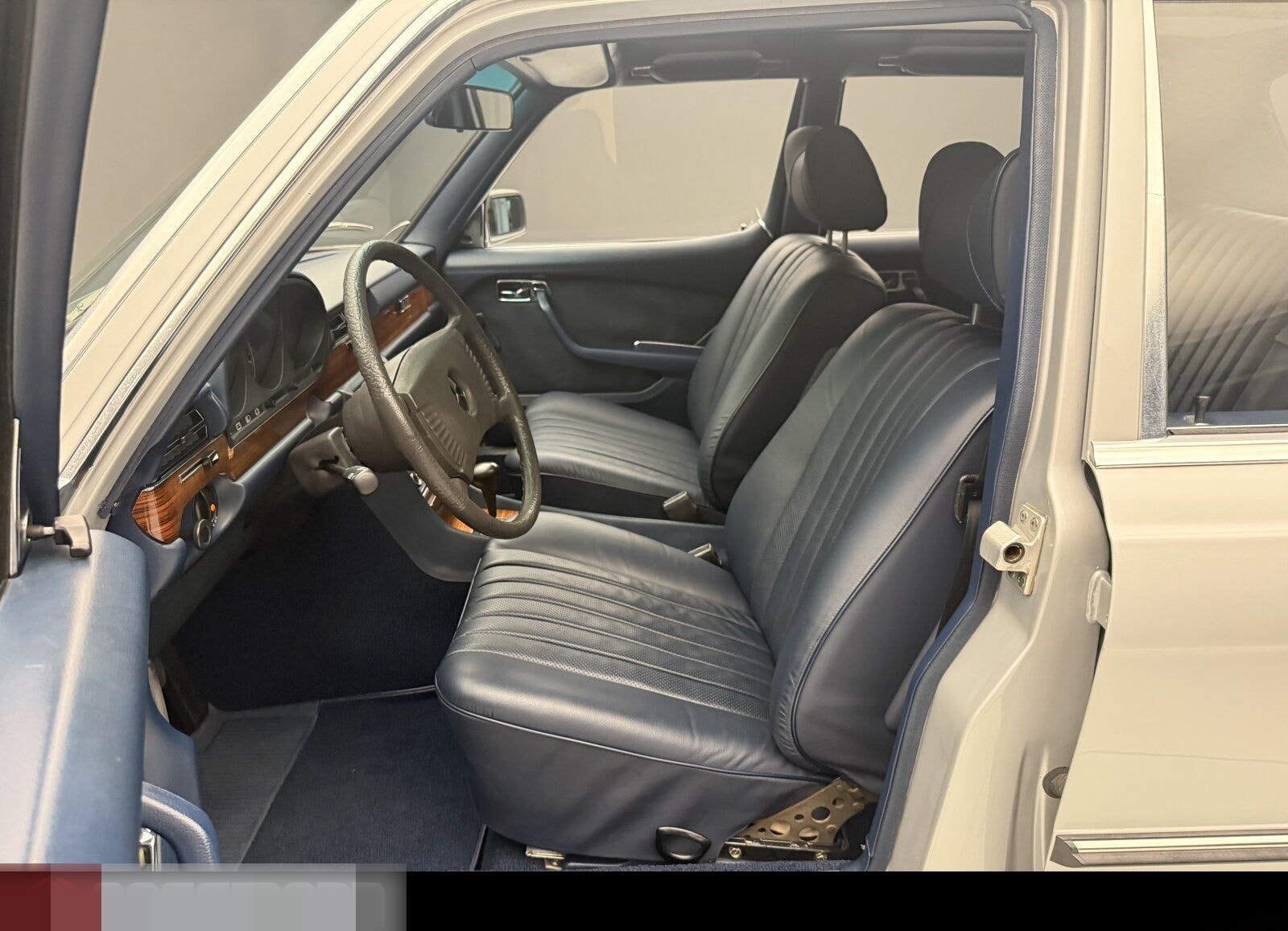 Mercedes-Benz 450 SE Limousine W116 foto 8