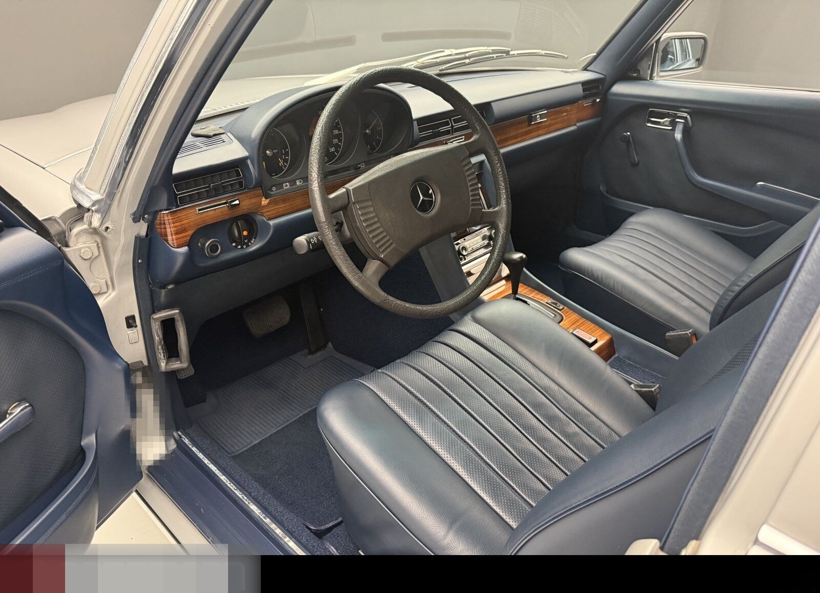 Mercedes-Benz 450 SE Limousine W116 foto 9
