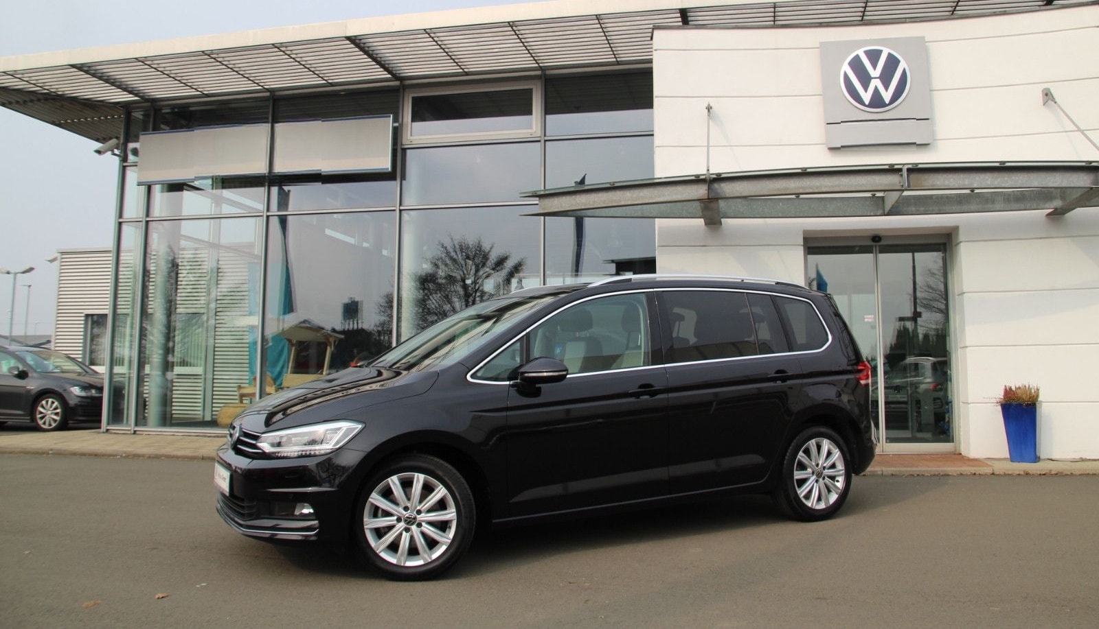 Volkswagen Touran Highline TDI DSG  7Si+AHK+Kamera+Ganzj foto 2