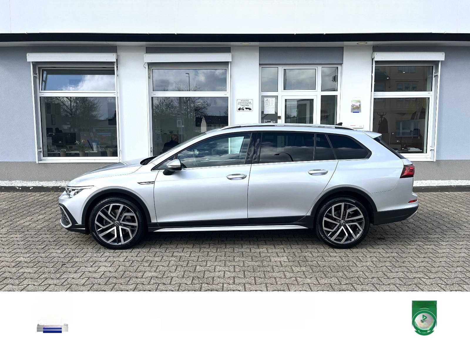 Volkswagen Golf Variant VIII 2.0 TDI Alltrack*IQ.Light*Pano foto 1