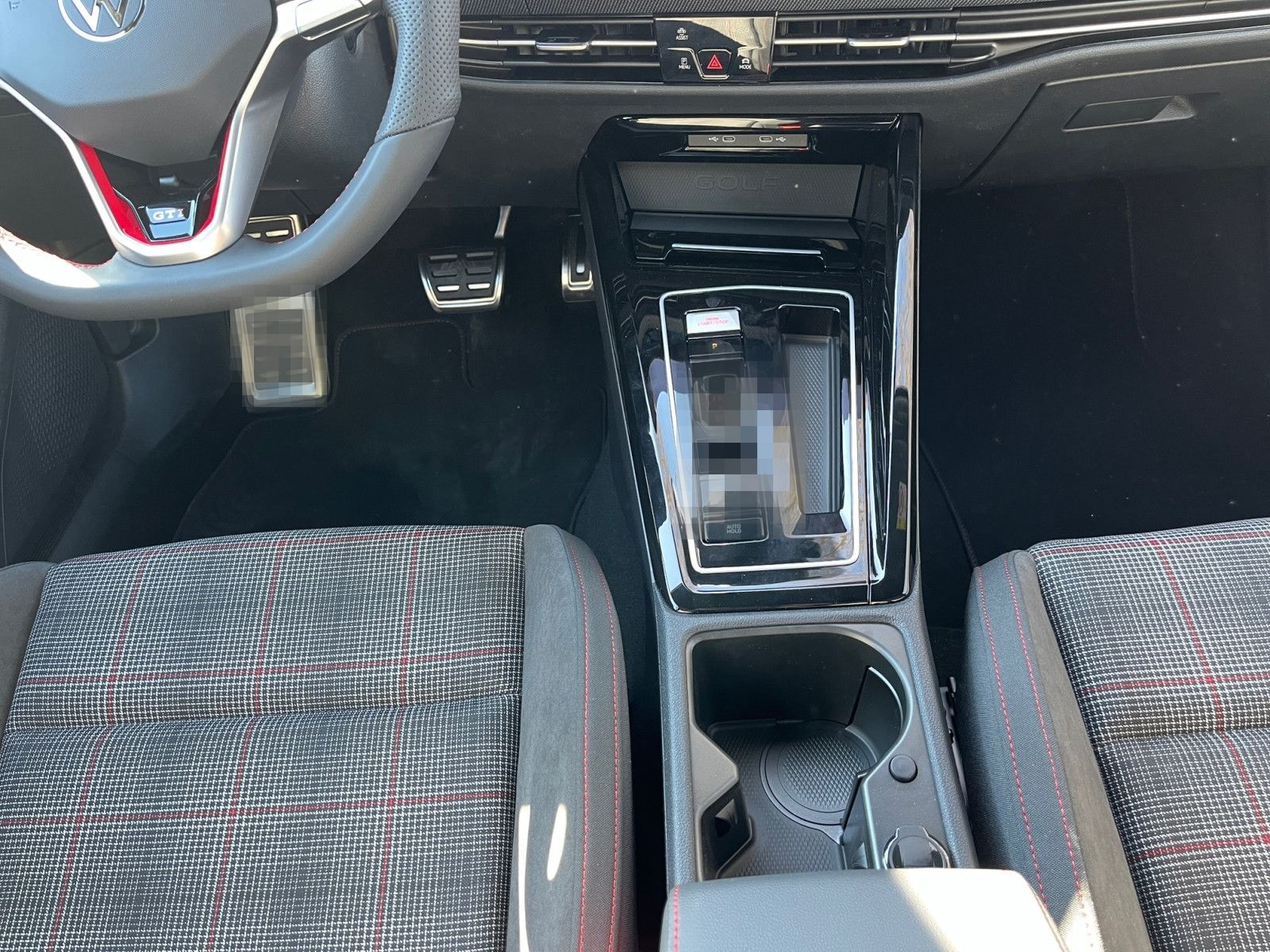 Volkswagen Golf GTI 2,0TSI 265 PS DSG 19" NAVI HARMAN KARDO foto 8