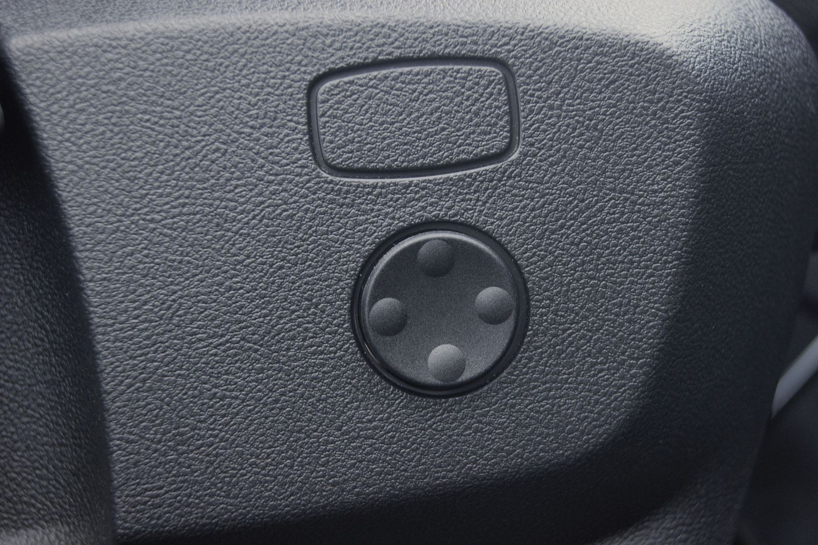 BMW X1 sDrive18i AUTOM*ADVANT*LED*PARKAS*SHZ*TEMP*NA foto 24