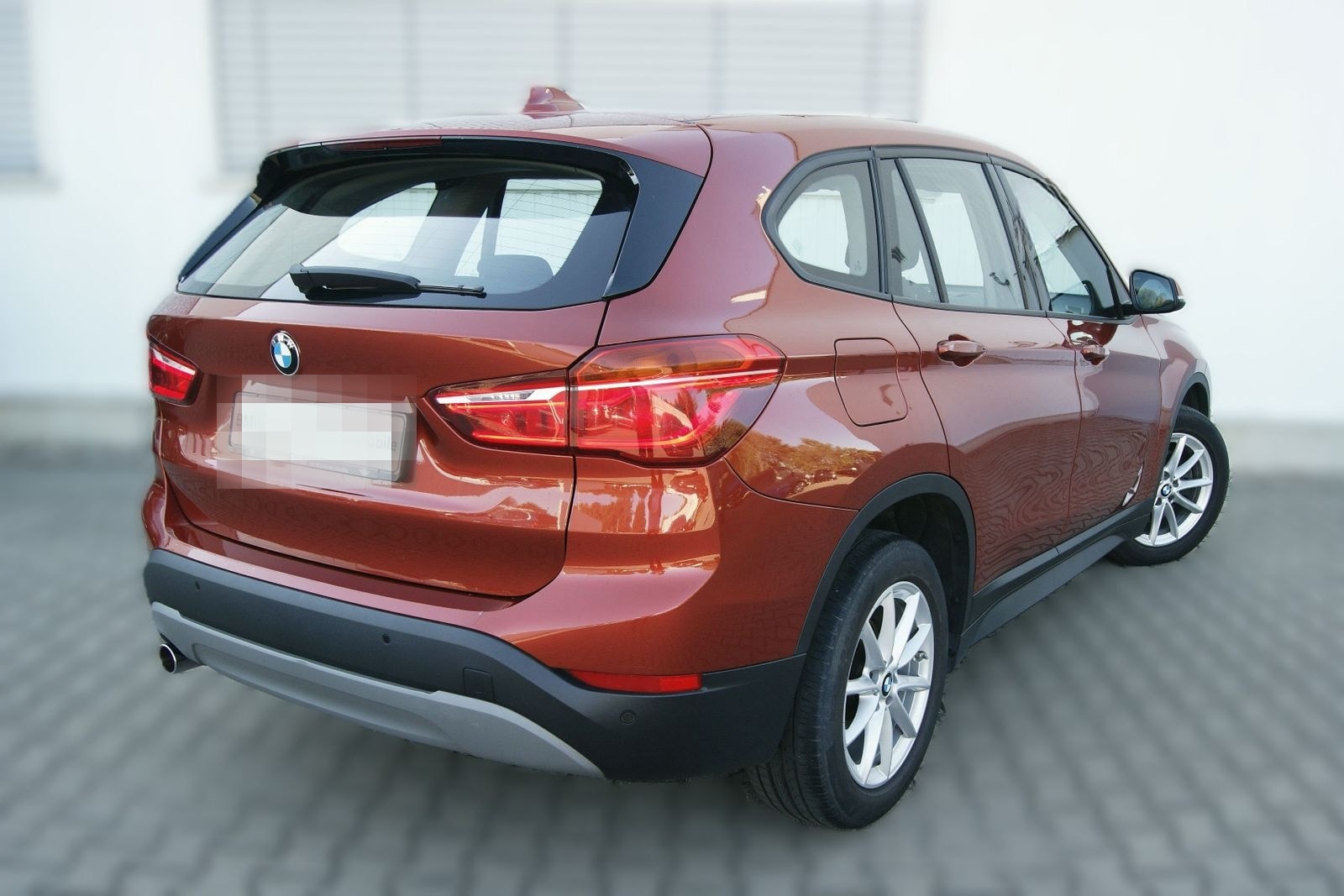 BMW X1 sDrive18i AUTOM*ADVANT*LED*PARKAS*SHZ*TEMP*NA foto 8