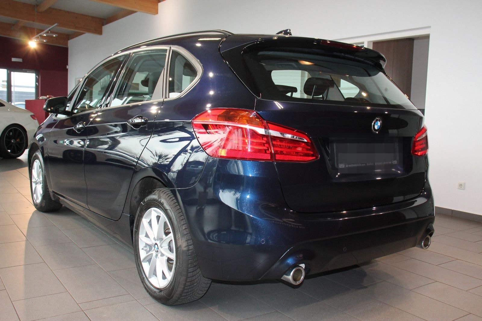 BMW 220 Active Tourer Navi LED AHK Leder Pano foto 6