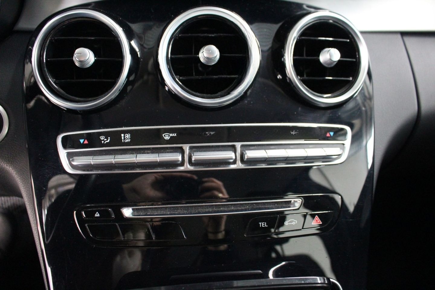 Mercedes-Benz C 180 T Avantgarde Navi LED SHZ PTS foto 15