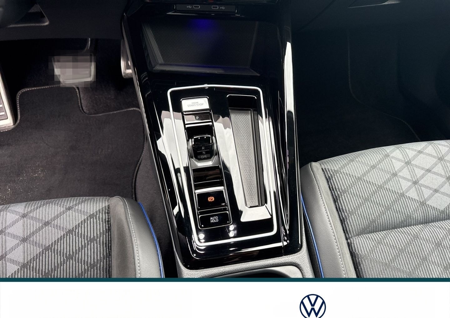 Volkswagen Golf VIII R-Line 2.0 TDI DSG LED HUD Navi AHK Fe foto 16