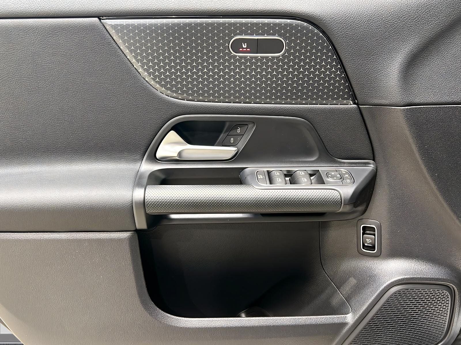 Mercedes-Benz GLA 200 MBUX+LED+PARKTRONIC+Kamera+SHz+AHK foto 13