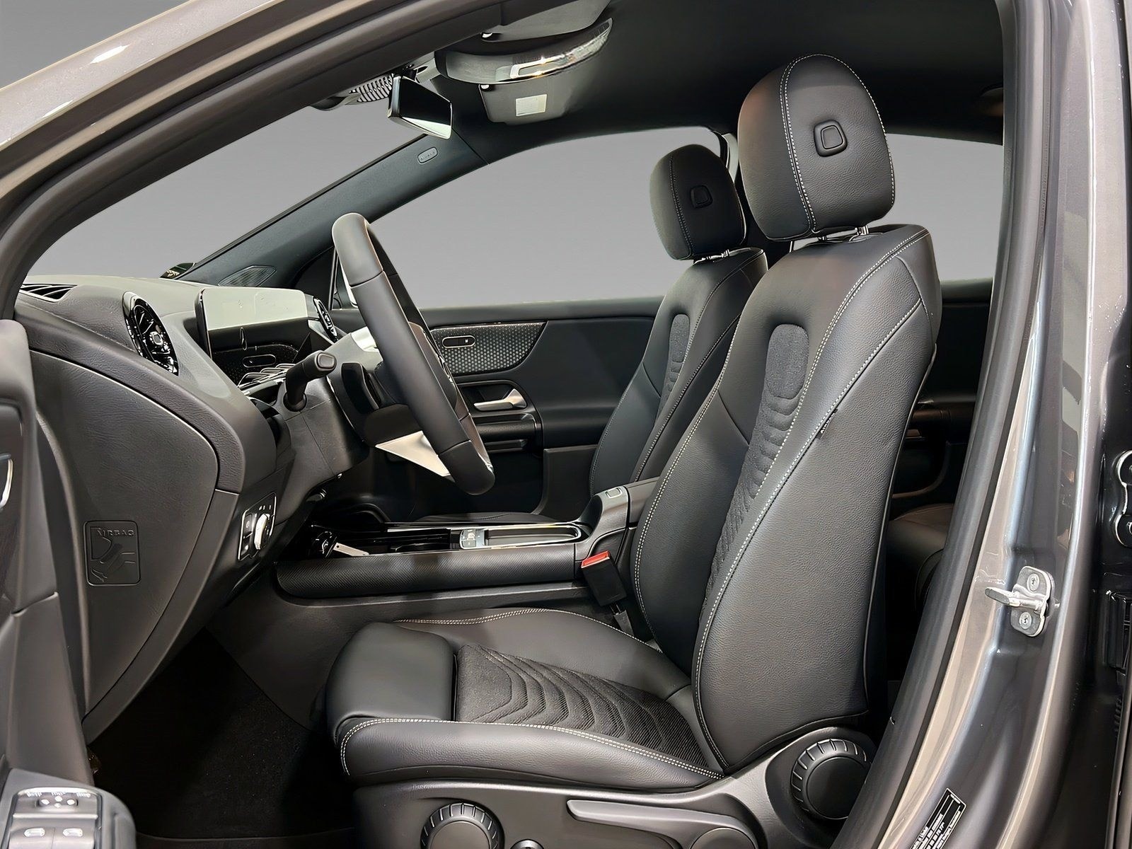 Mercedes-Benz GLA 200 MBUX+LED+PARKTRONIC+Kamera+SHz+AHK foto 8