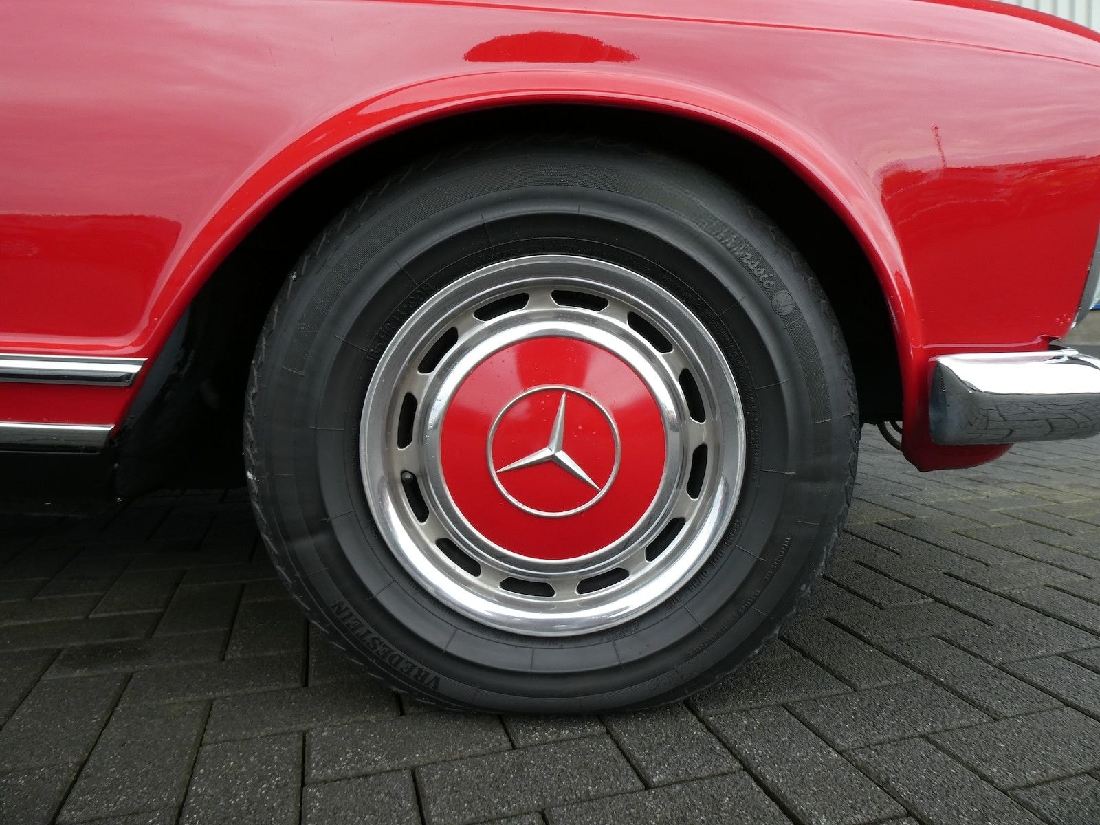 Mercedes-Benz SL 280 Pagode, originale Karosserie foto 24