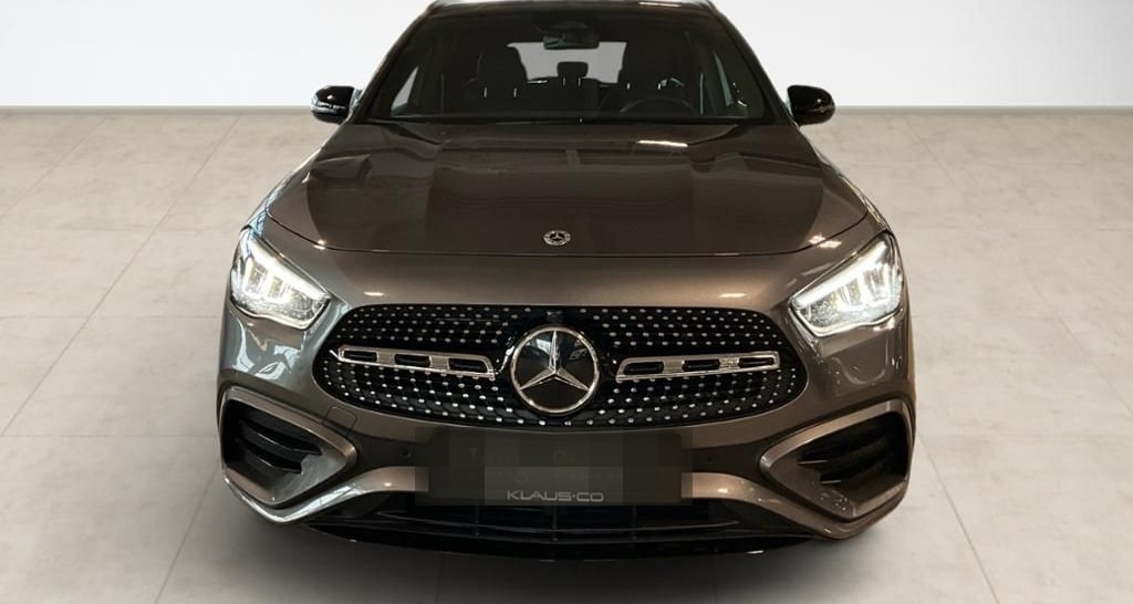 Mercedes-Benz GLA 180 AMG ACC AHK AUT DynLicht Fernlichtass. foto 2