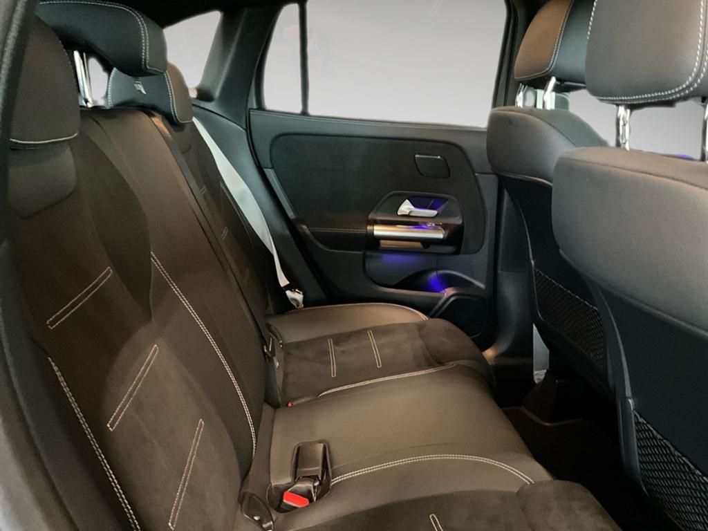 Mercedes-Benz GLA 180 AMG ACC AHK AUT DynLicht Fernlichtass. foto 13