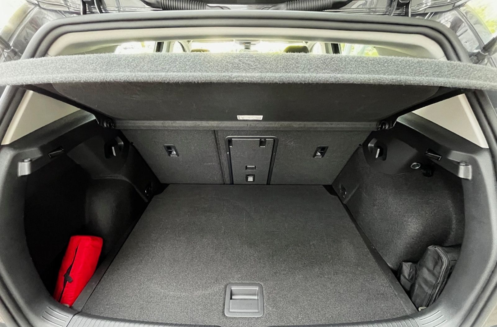 Volkswagen Golf VIII Lim. Life *Sitzhz.*Carplay*ACC* foto 4