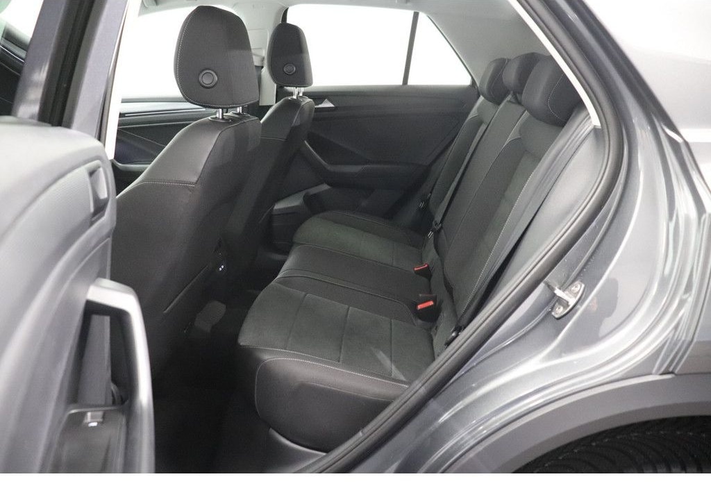 Volkswagen T-Roc Style 1.5 l TSI 110 kW 150 PS 7-Gang-Doppe foto 19