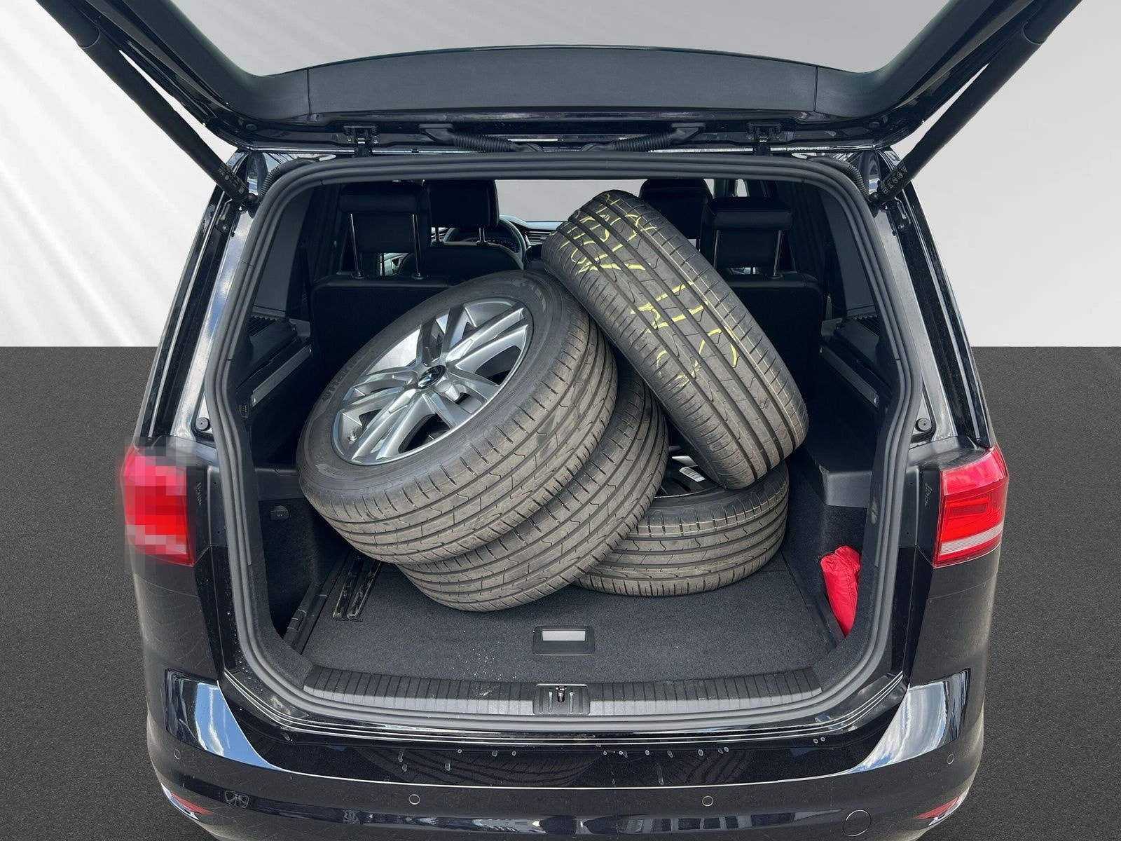 Volkswagen Touran Comfortline Goal 1,5l TSi150PS*DSG+Nav+RF foto 6