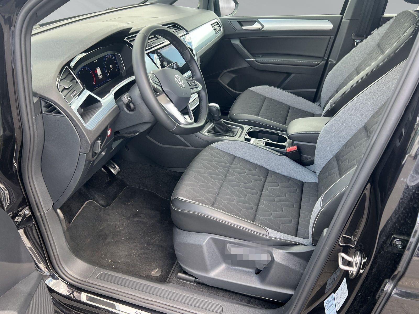 Volkswagen Touran Comfortline Goal 1,5l TSi150PS*DSG+Nav+RF foto 10