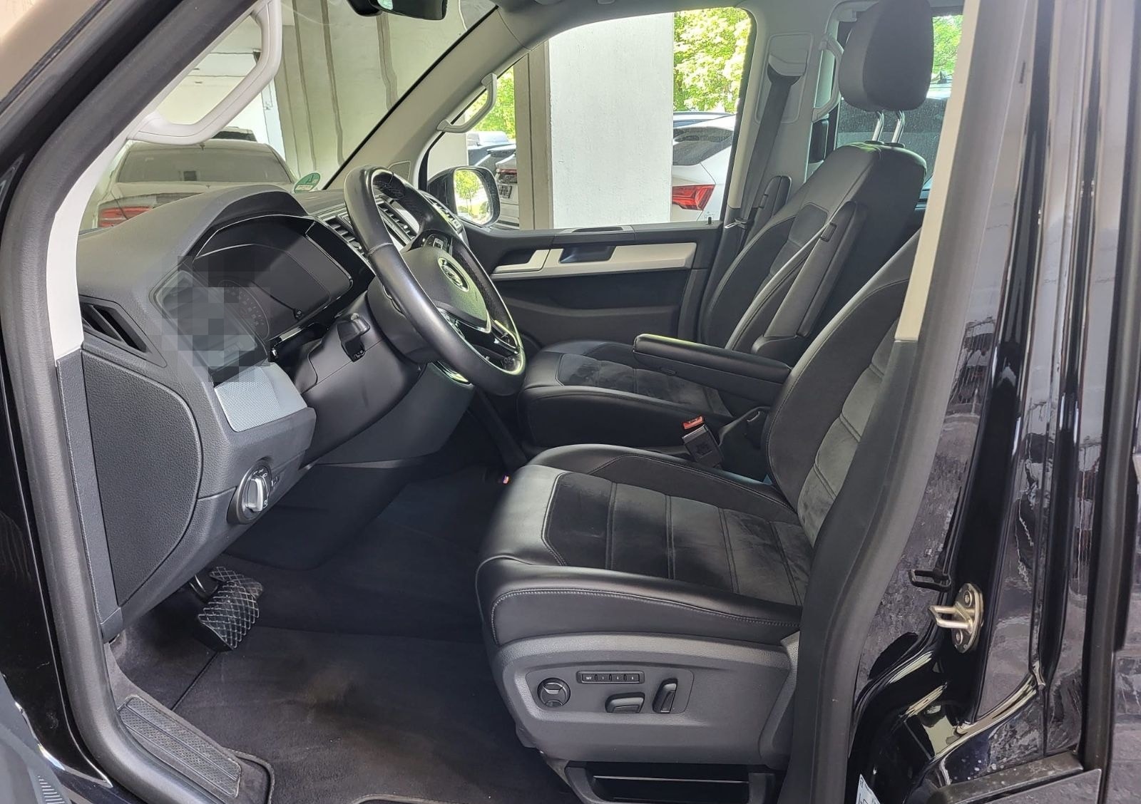 Volkswagen T6 2,0 TDI 4M Bulli Multivan Highline AHK StHzg foto 12