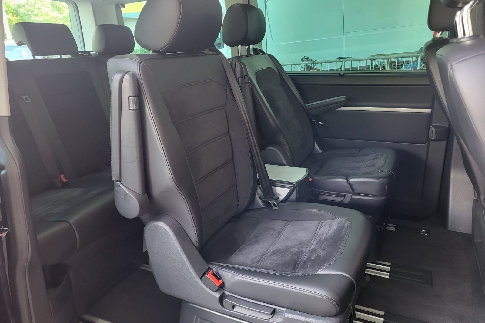 Volkswagen T6 2,0 TDI 4M Bulli Multivan Highline AHK StHzg foto 15