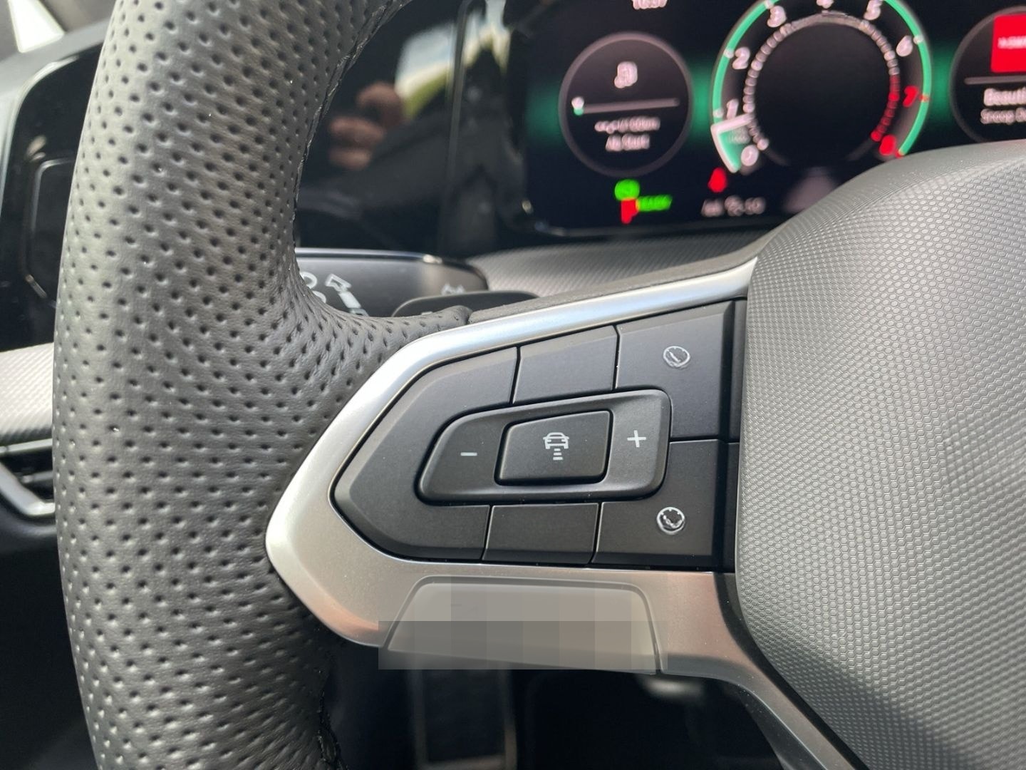 Volkswagen Golf VIII 1.5 eTSI DSG R-Line AHK/360°Kamera/HUD foto 13