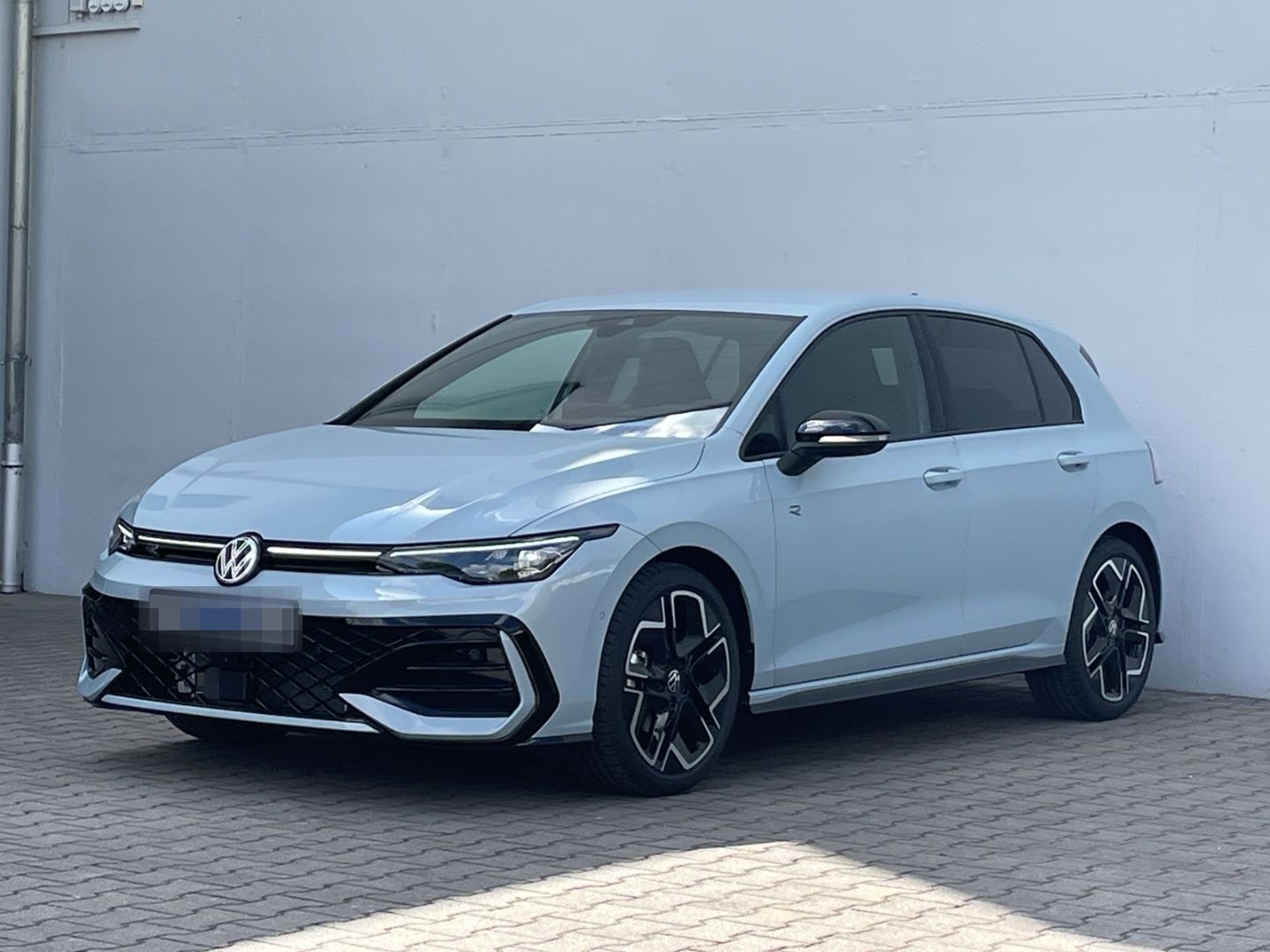 Volkswagen Golf VIII 1.5 eTSI DSG R-Line AHK/360°Kamera/HUD foto 4