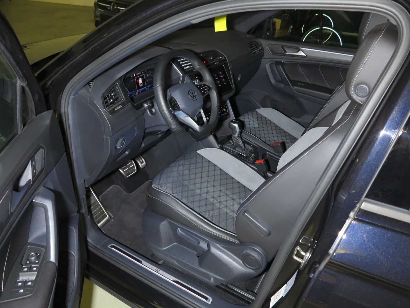 Volkswagen Tiguan 2.0 TDI SCR 4MOT DSG7 R-Line AHK Navi foto 6