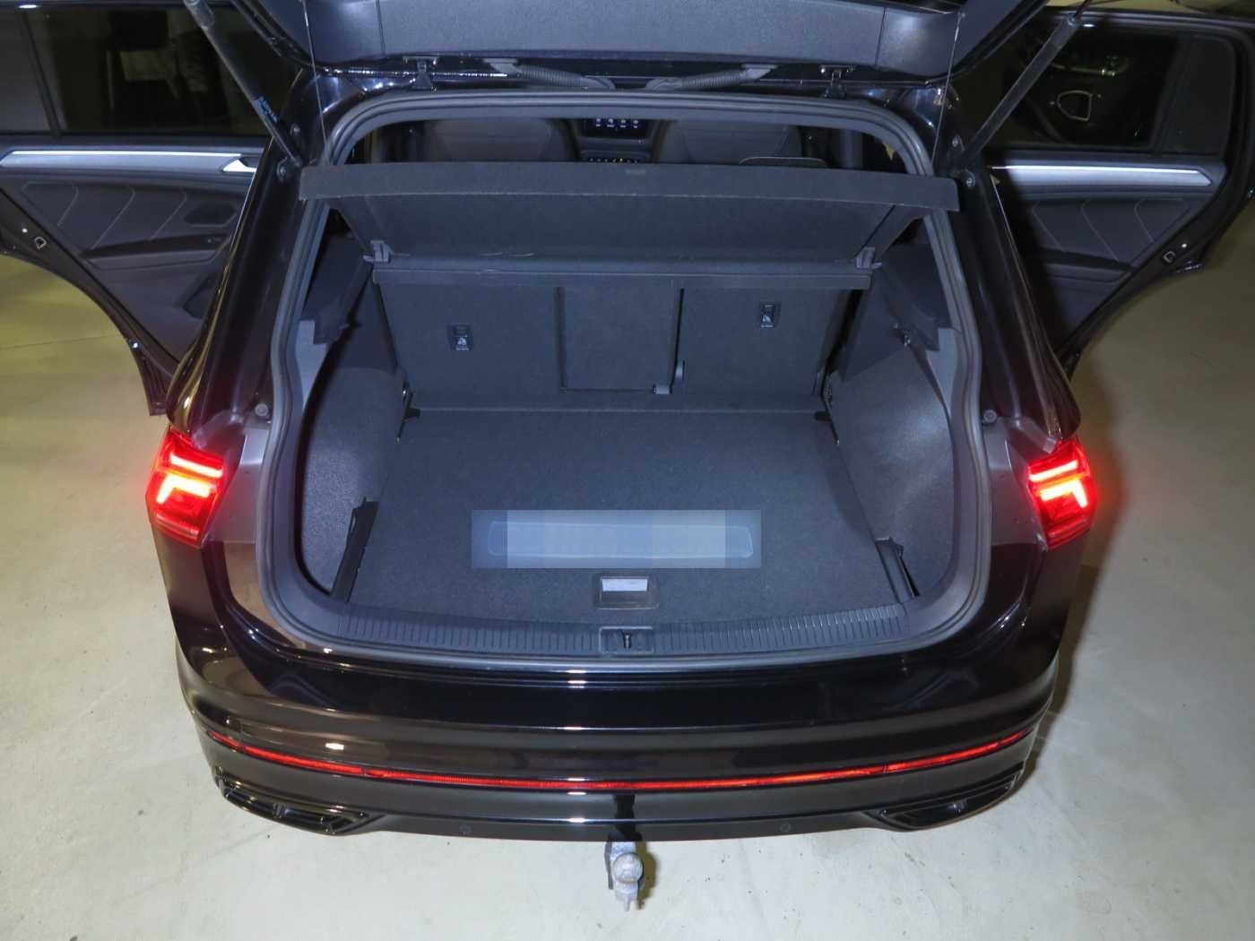 Volkswagen Tiguan 2.0 TDI SCR 4MOT DSG7 R-Line AHK Navi foto 7