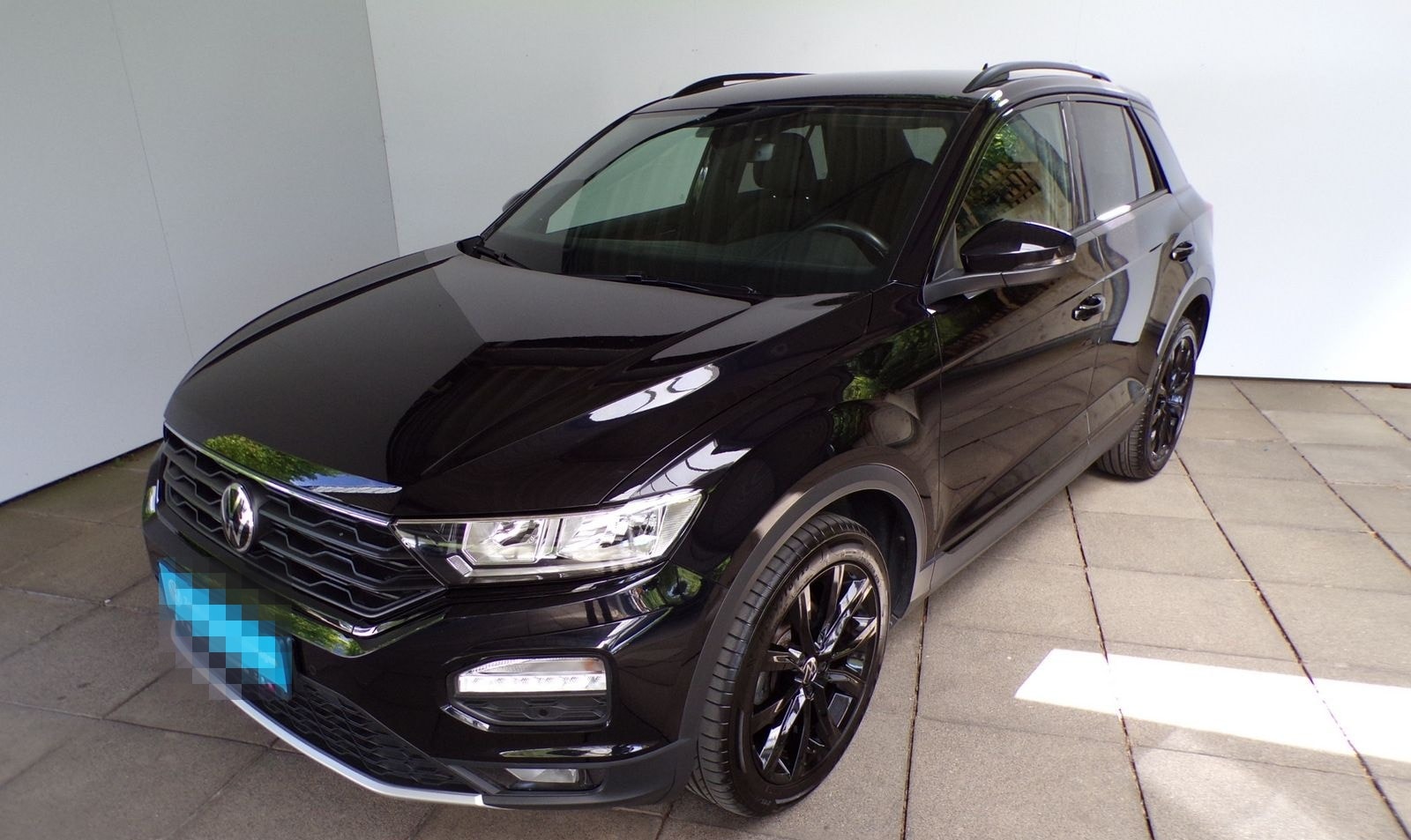 Volkswagen T-ROC 1.5 TSI SPORT / BLACK STYLE+BEATS AUDIO foto 2