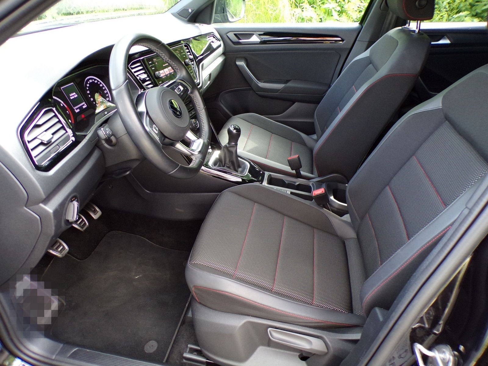 Volkswagen T-ROC 1.5 TSI SPORT / BLACK STYLE+BEATS AUDIO foto 11