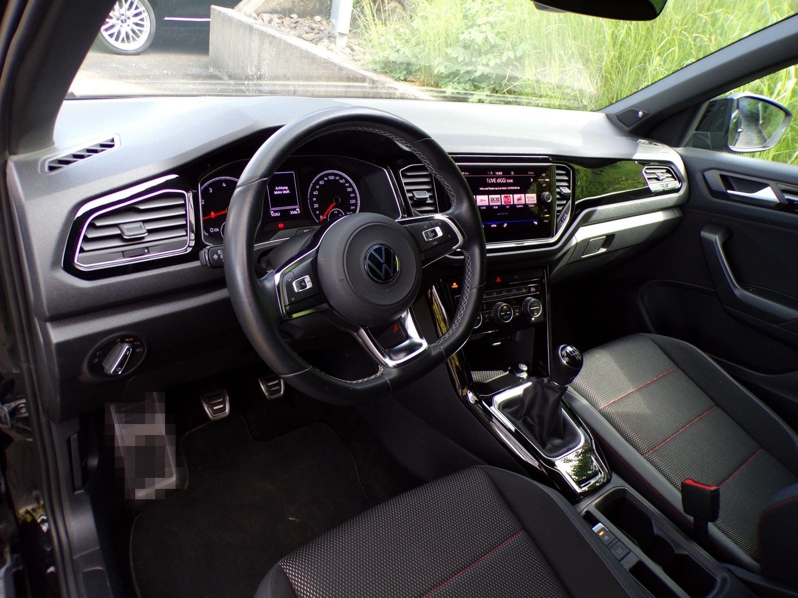 Volkswagen T-ROC 1.5 TSI SPORT / BLACK STYLE+BEATS AUDIO foto 12