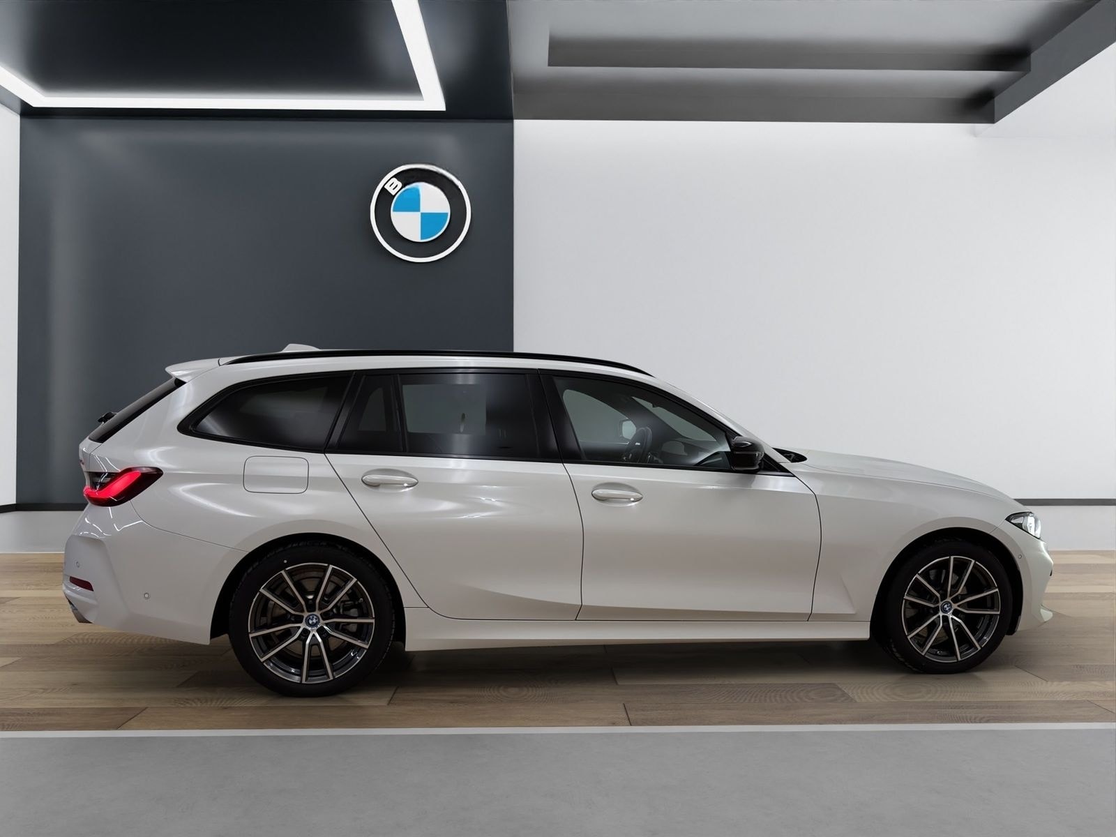 BMW 320e Touring [Sport Line, AHK, ACC, RFK, 18" LMR foto 7