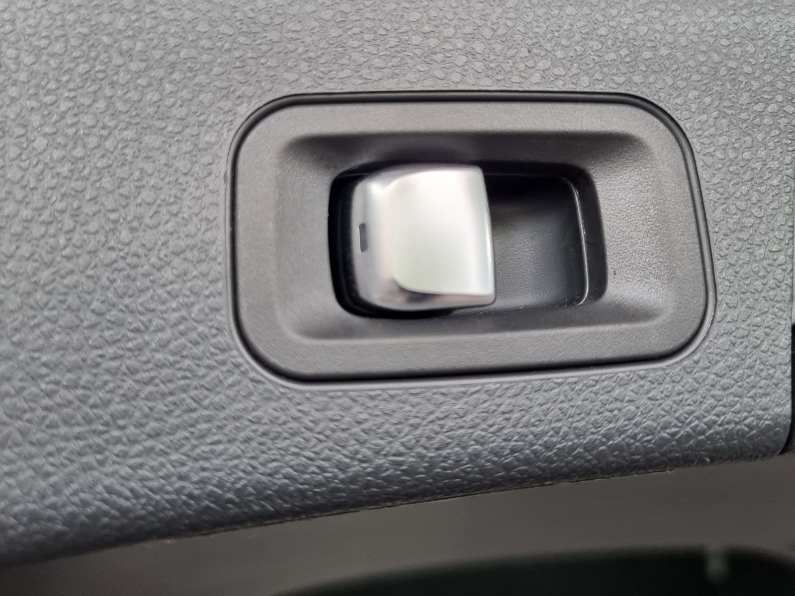 Mercedes-Benz C 220 T d, AVANTGARDE, DISTRONIC, R-KAM, NAVI foto 24