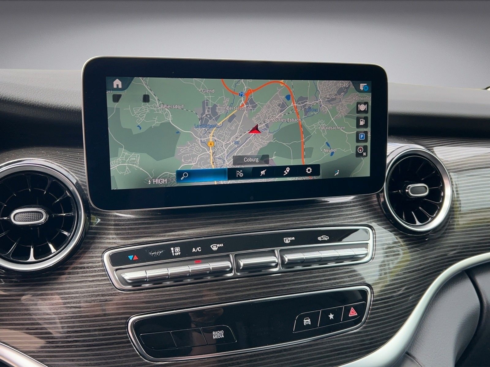 Mercedes-Benz V 300 d 4M EXTRALANG*AHK*360°*BURMESTER*DISTRONI foto 8