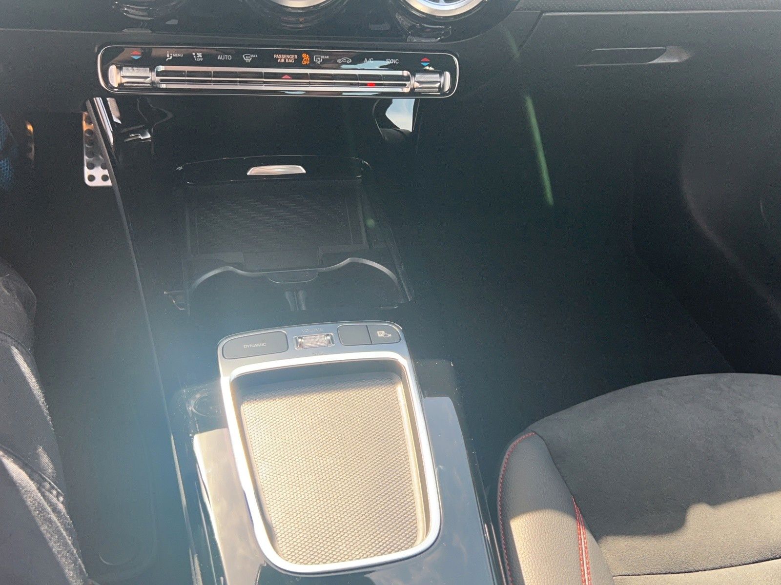 Mercedes-Benz CLA 200 *AMG-LINE*AHK*KEYLESS*MULTIBEAM*KAMERA* foto 9