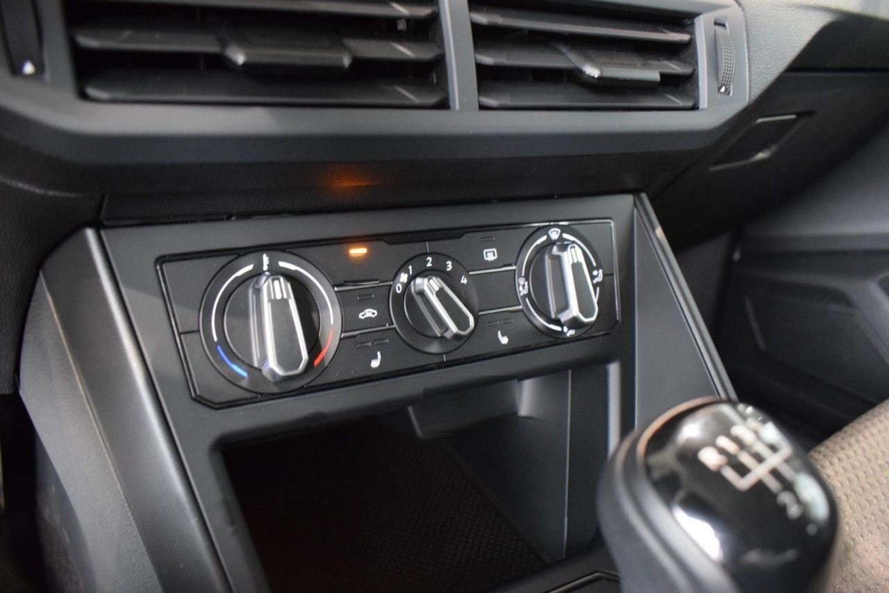 Volkswagen Taigo 1,0 l TSI LED SHZ PDC App-Connect Klima foto 12