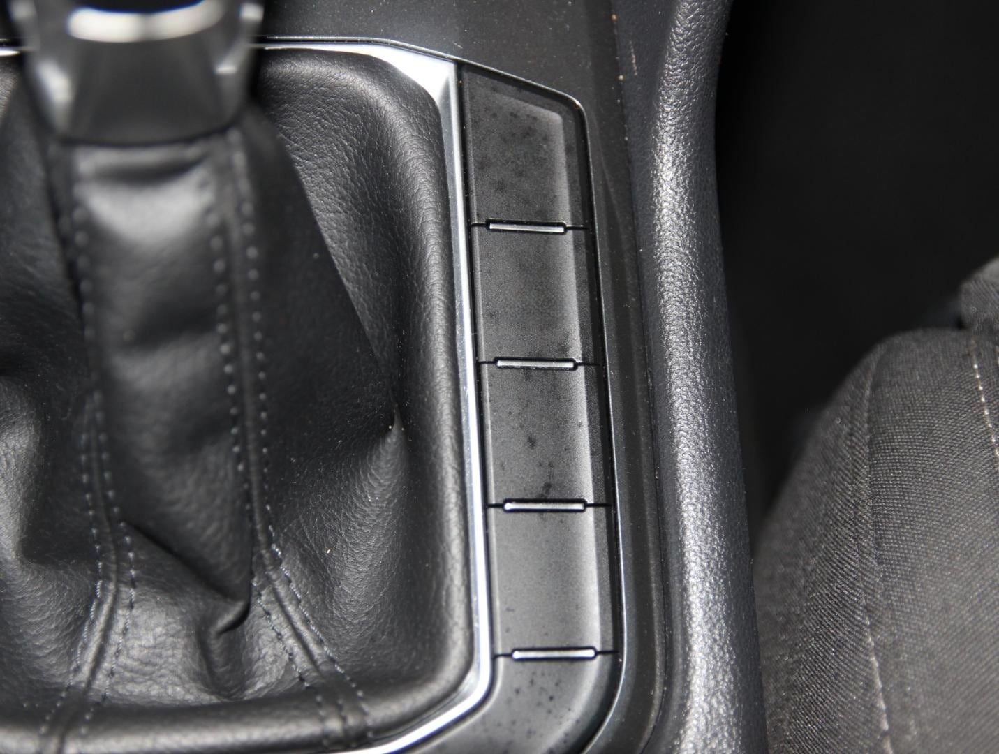 Volkswagen Tiguan Life 1.4 TSI,DSG,AHK,Lenkradhzg,Navi,Mass foto 11