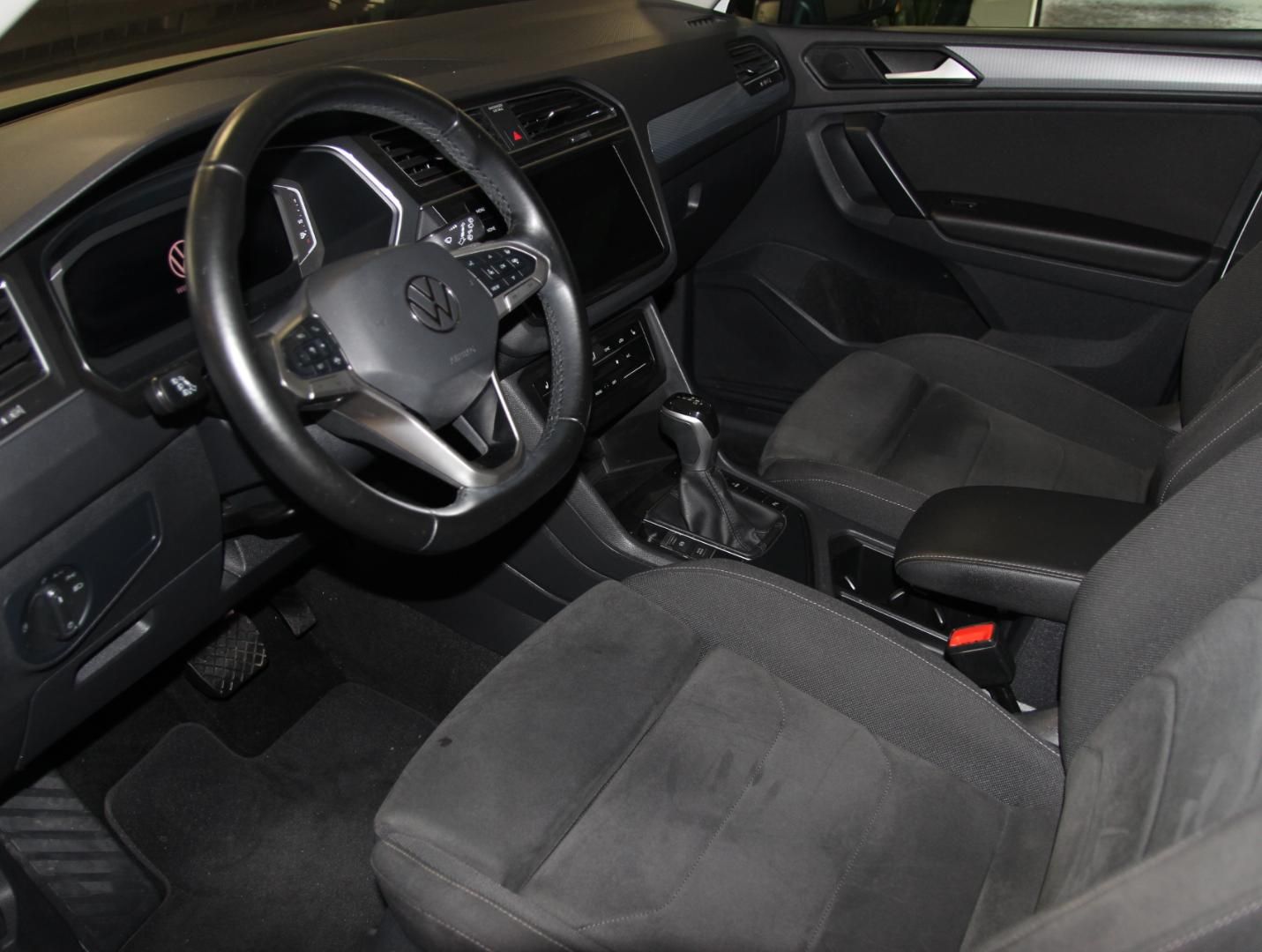 Volkswagen Tiguan Life 1.4 TSI,DSG,AHK,Lenkradhzg,Navi,Mass foto 5