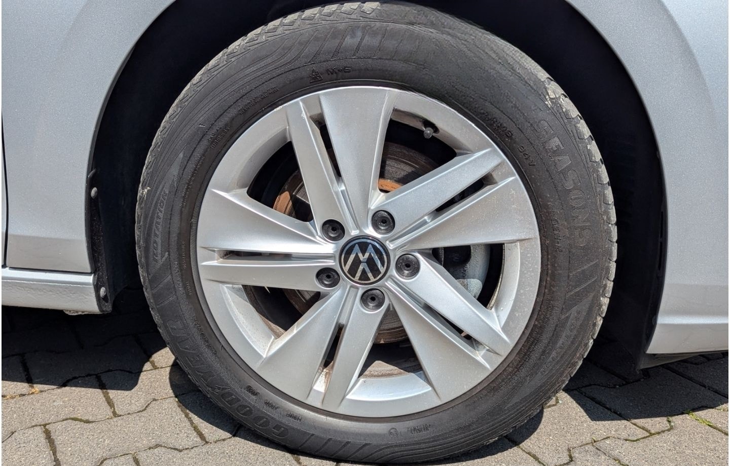 Volkswagen Golf VIII Variant1.0 eTSI DSG Life Navi Digitale foto 4