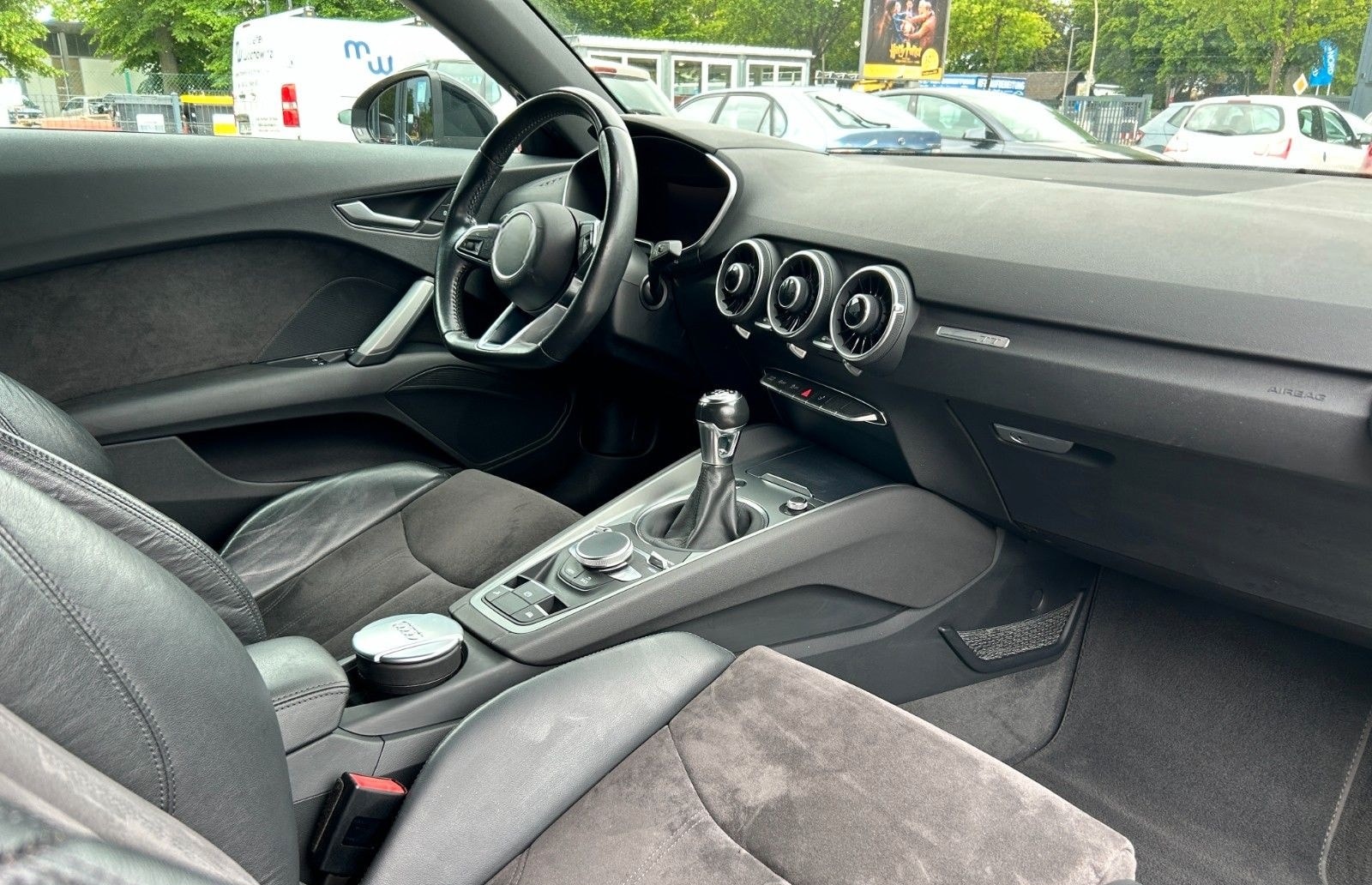 Audi TT Roadster 2.0 TDI ultra SHZ NAVI 2.HD foto 4