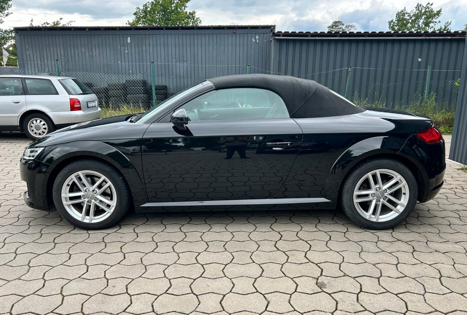 Audi TT Roadster 2.0 TDI ultra SHZ NAVI 2.HD foto 8