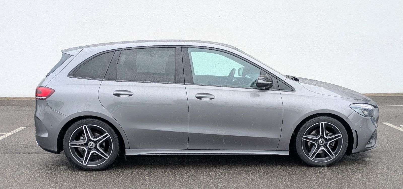 Mercedes-Benz B 180 d AMG PDC Kamera Alcantara foto 6