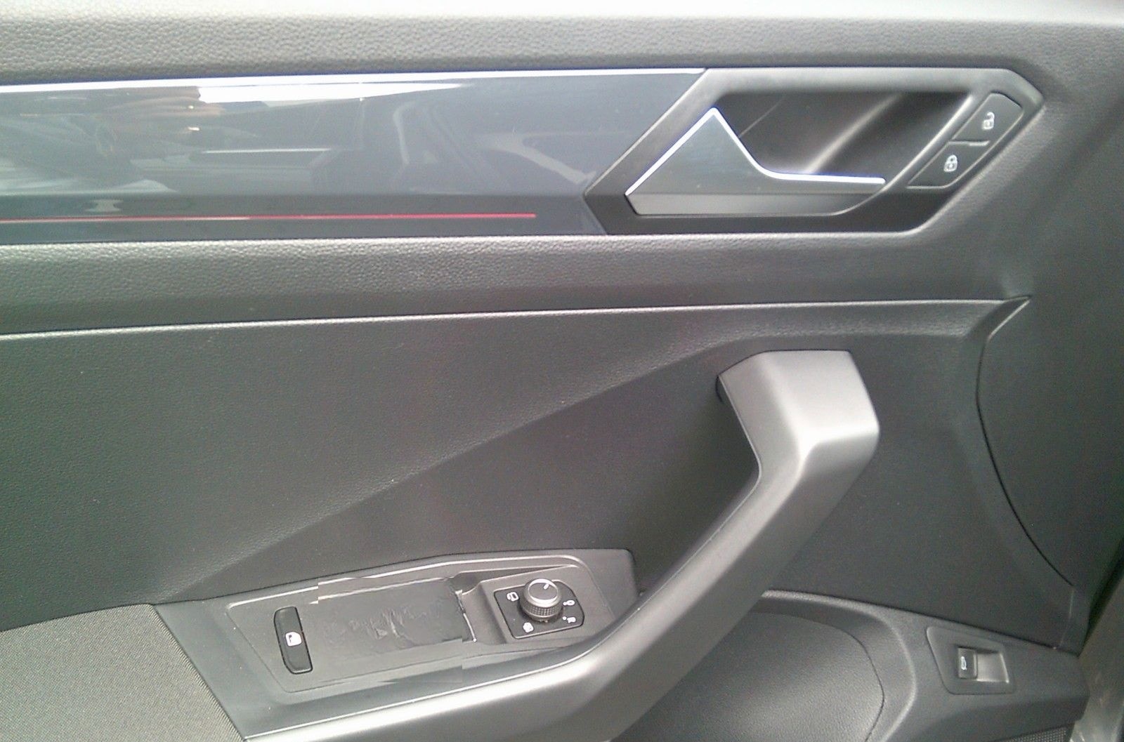 Volkswagen T-Roc DSG Sport 4Motion  2.HAND,NAVI,LED,SHZ foto 10