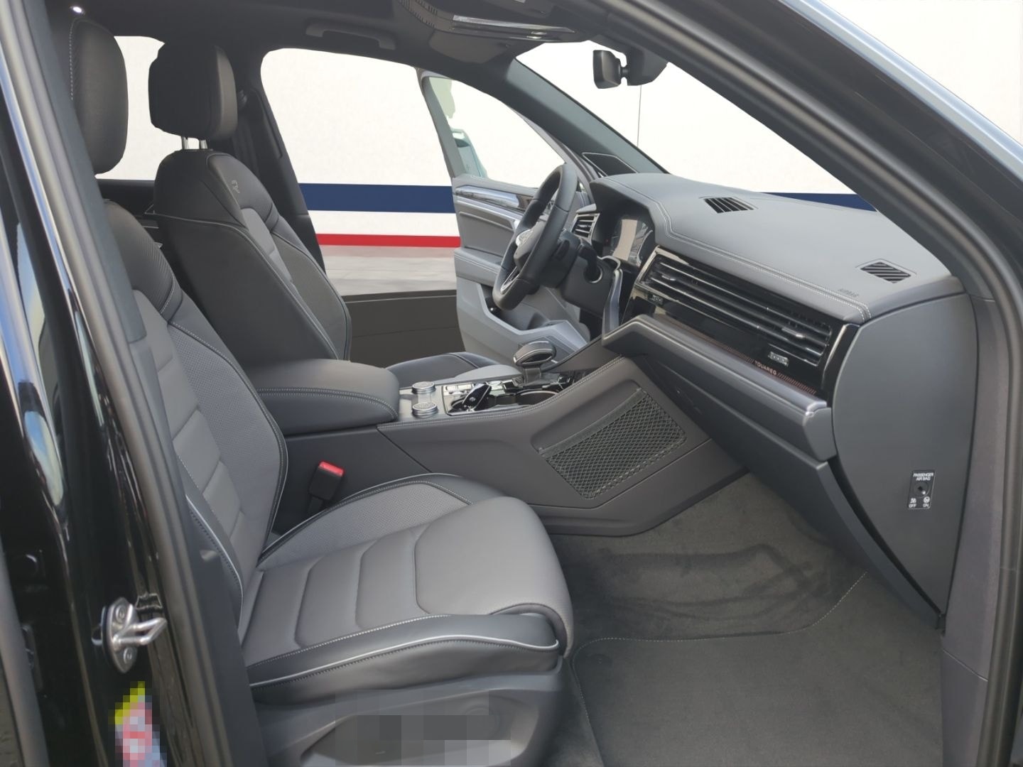 Volkswagen Touareg R-Line 3.0 V6 TDI 4MOTION DSG AHK,NAV,SH foto 18