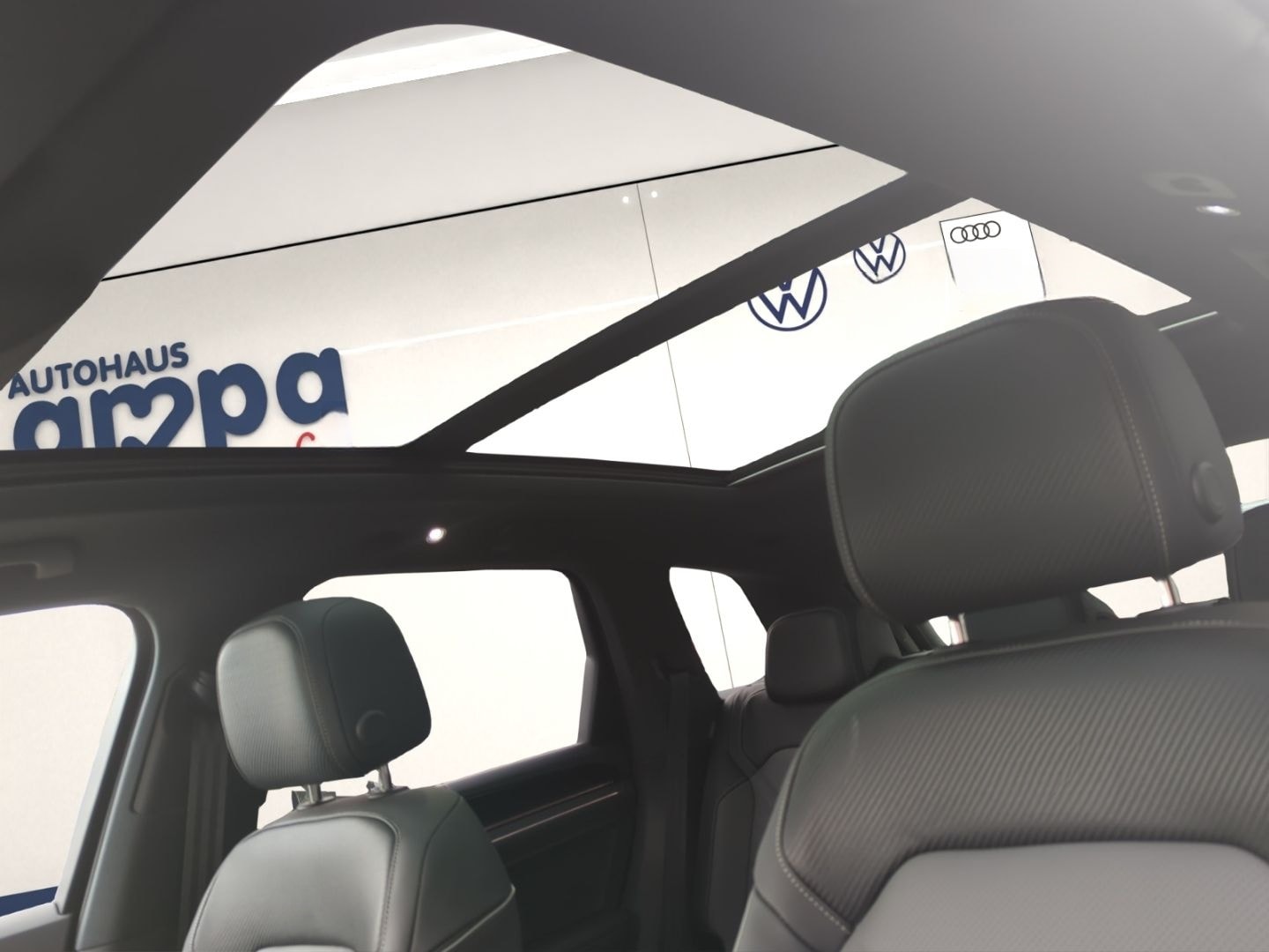 Volkswagen Touareg R-Line 3.0 V6 TDI 4MOTION DSG AHK,NAV,SH foto 21