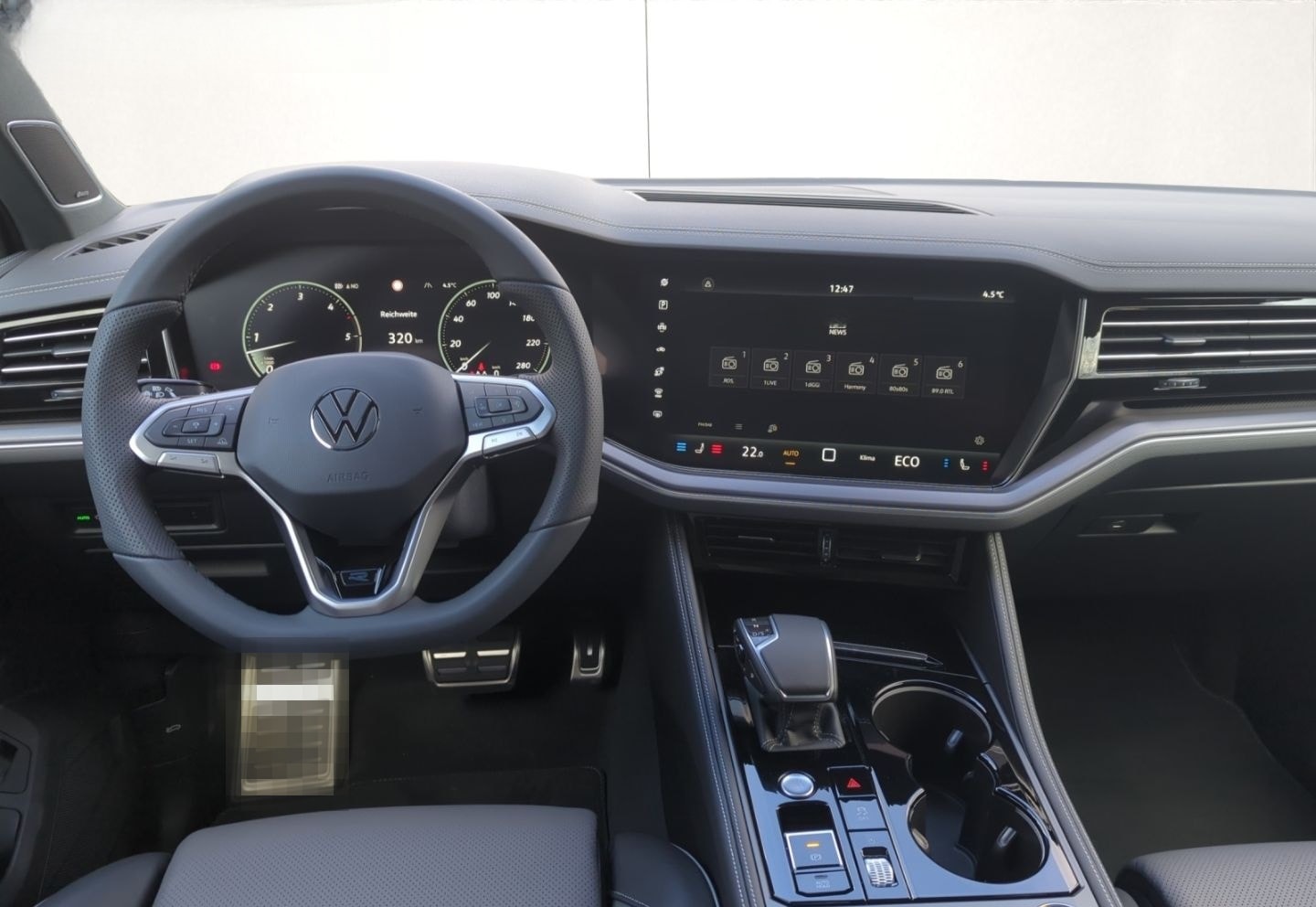 Volkswagen Touareg R-Line 3.0 V6 TDI 4MOTION DSG AHK,NAV,SH foto 7