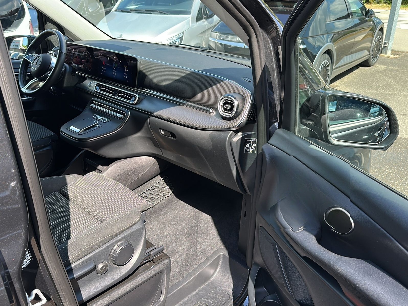 Mercedes-Benz V 250 d lang Style 4M AMG Line Dist el.Tür foto 11