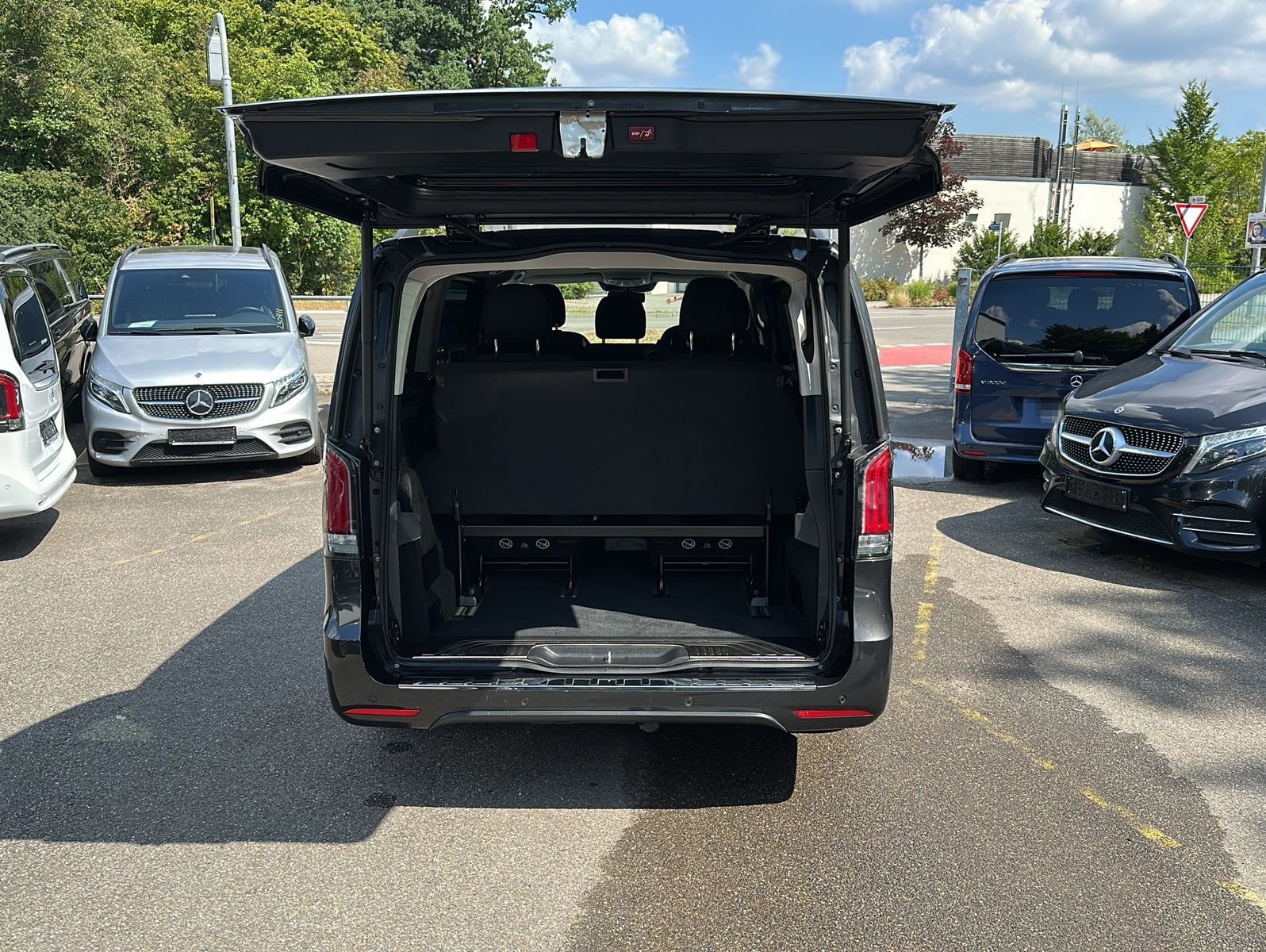 Mercedes-Benz V 250 d lang Style 4M AMG Line Dist el.Tür foto 15