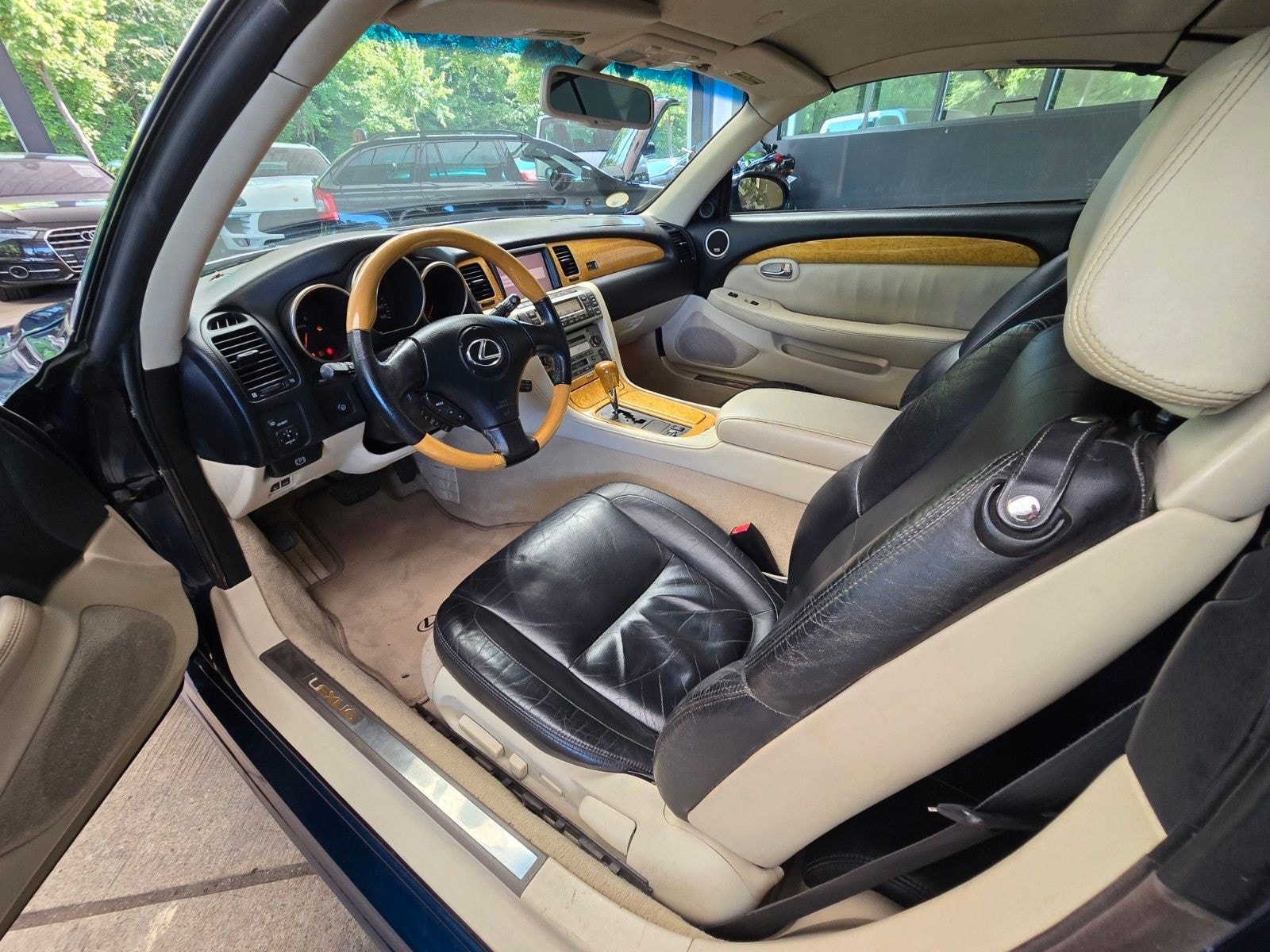 Lexus SC 430 V8 BI-COLOUR-LEDER/NAVI/MEMORY/SZH/PDC foto 25