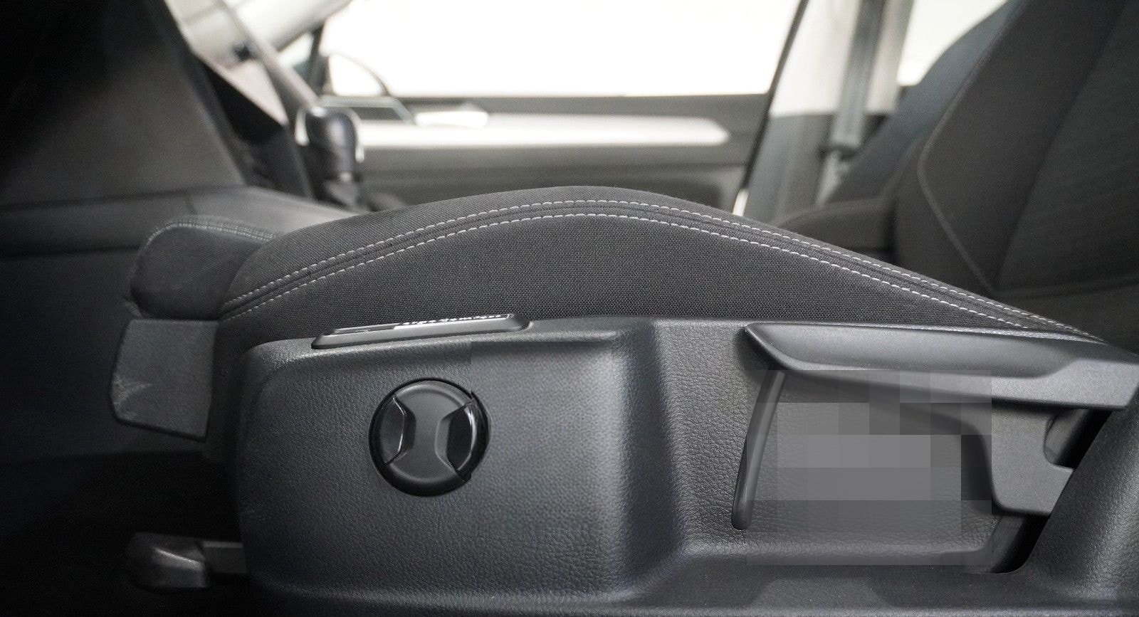 Volkswagen Passat VARI. 2.0D BUSINESS 4M NAVI/KAMERA/SH/AHK foto 10