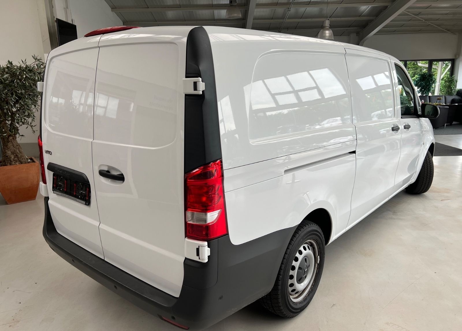 Mercedes-Benz Vito Kasten 110/114/116/119 CDI RWD extralang foto 4