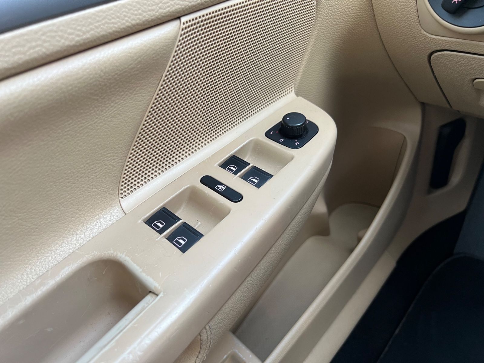 Volkswagen Golf V 4Motion*ARMORED*GEPANZERT*B4*ARMOURED*80 foto 14