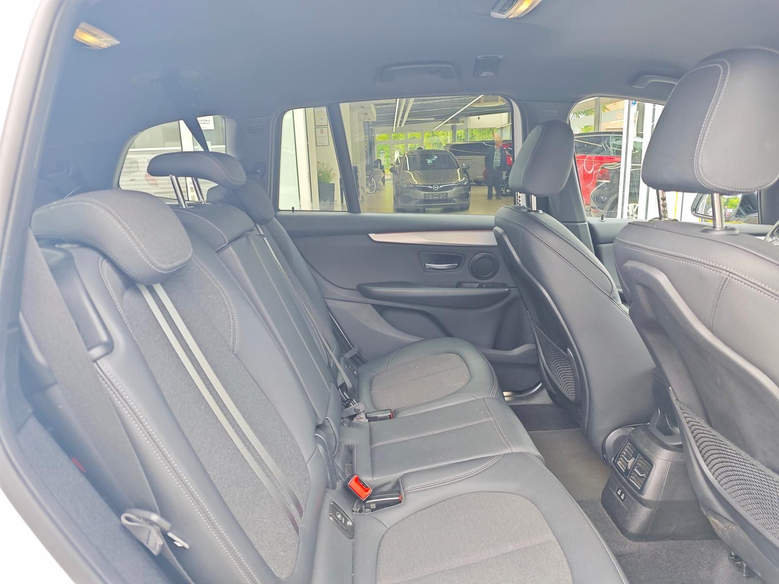 BMW 218 Grand Tourer M Sport 7-Sitzer AHK Navi SHZ foto 8